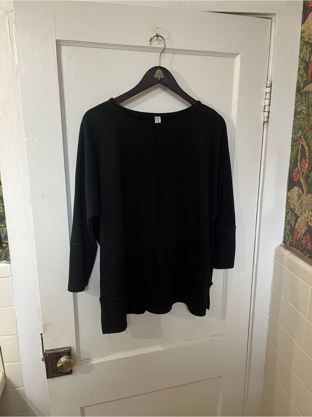 SPANX Perfect Length Dolman 3/4 Sleeve Sweatshirt Black Medium EUC